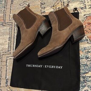Thursday Duchess Bootie | Dusty size 7